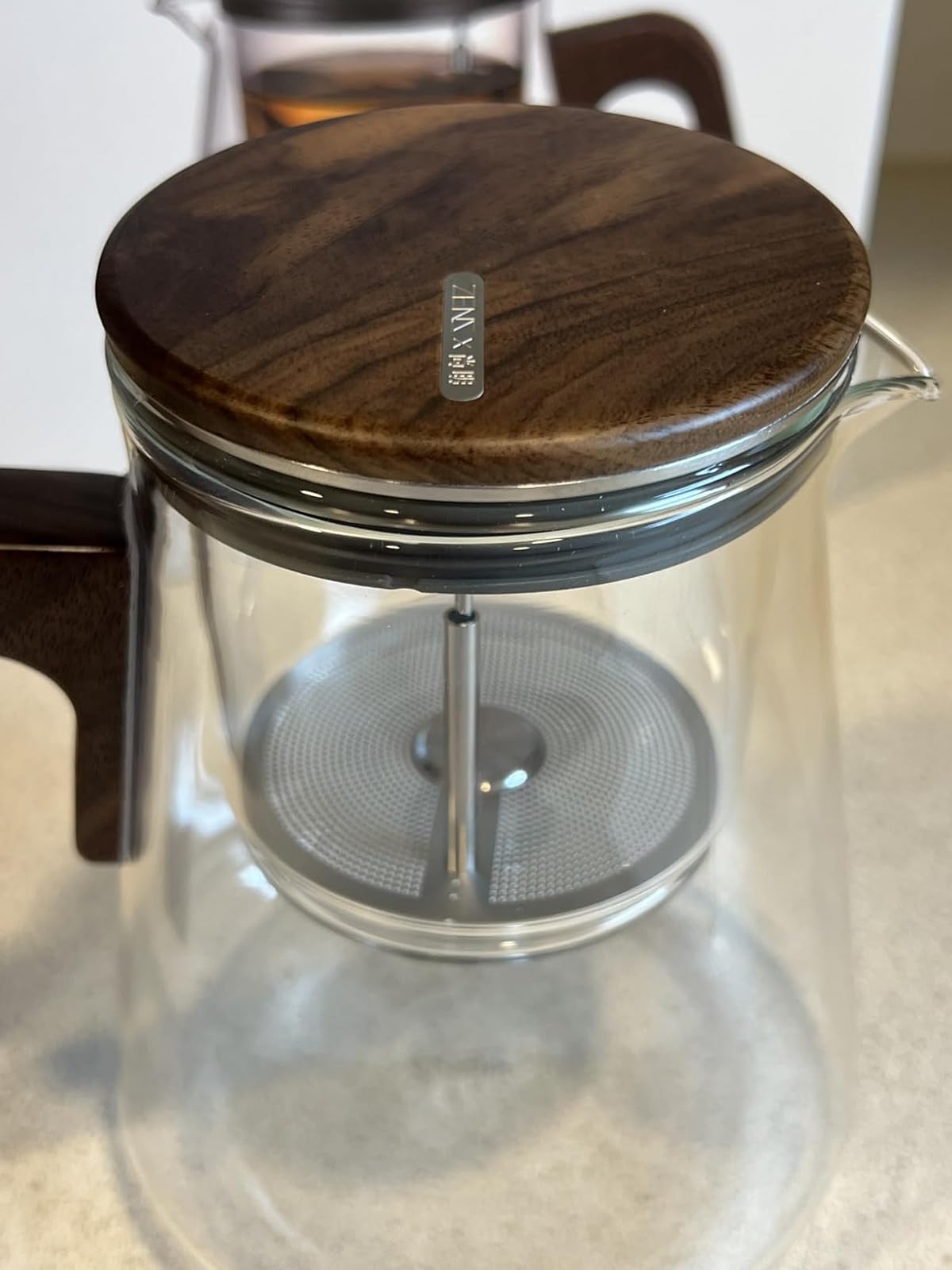 Magnetic Tea Pot 27 Oz with Infuser Walnut Wood Handle – ZENSLIVING